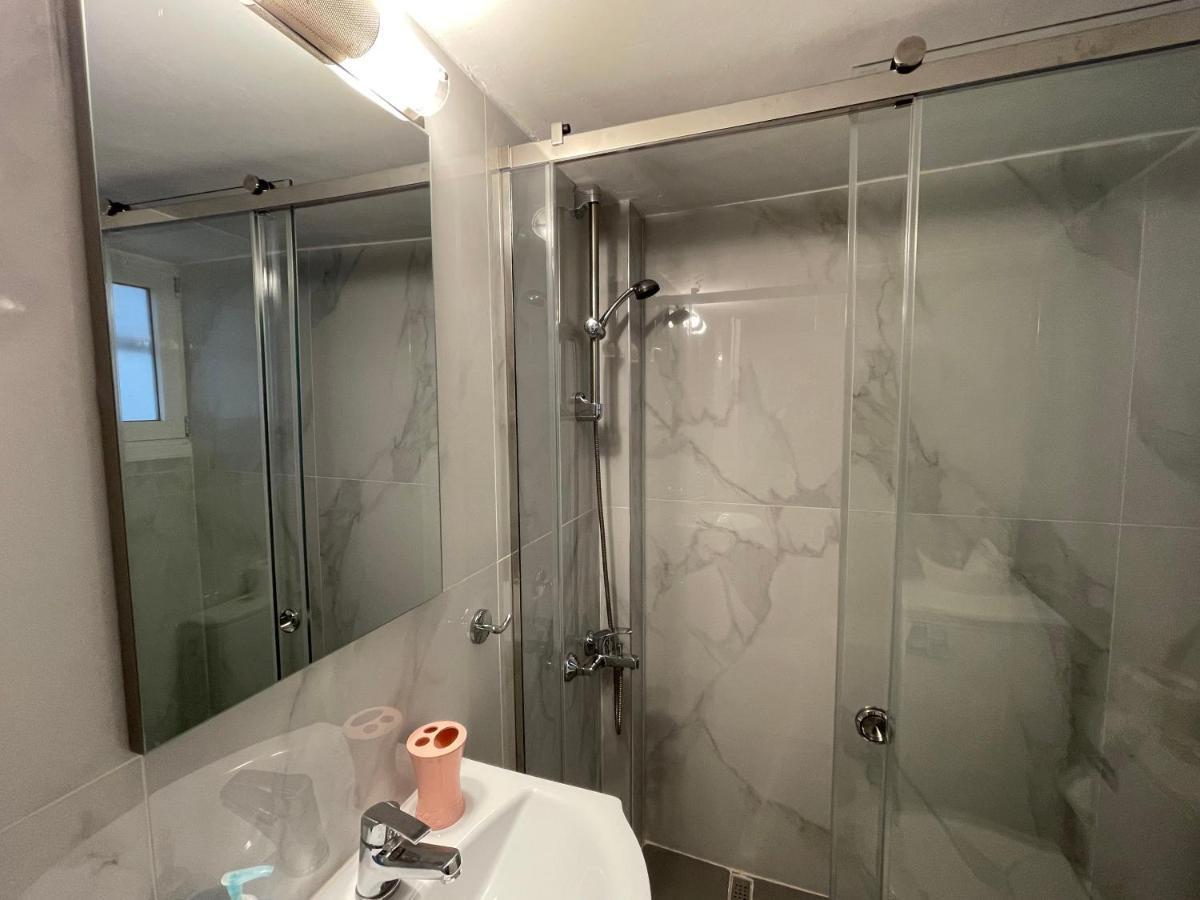 Cosy Apartment In Glyfada Center Афіни Екстер'єр фото